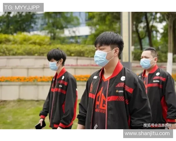 王者荣耀热点分析:深入解读V5战队的包夹战术与策略应用